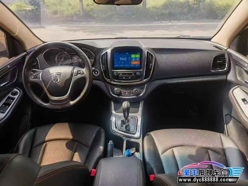 17年宝骏560轿车抵押车出售