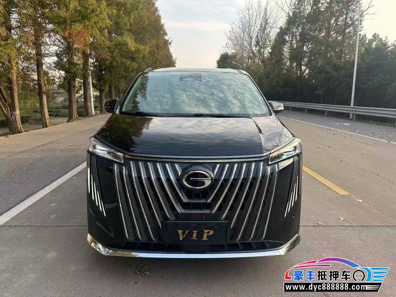 抵押车出售24年传祺M8轿车