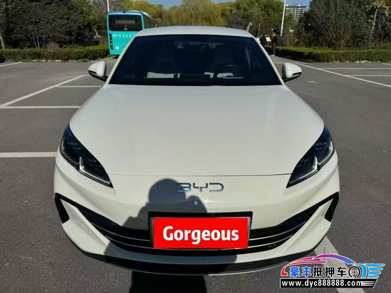 抵押车出售24年比亚迪海豹轿车