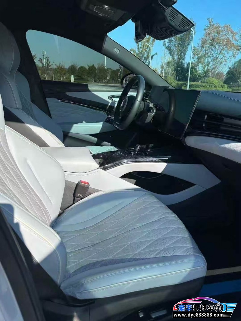 23年比亚迪海豹轿车抵押车出售