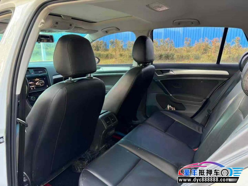 19年大众高尔夫轿车抵押车出售