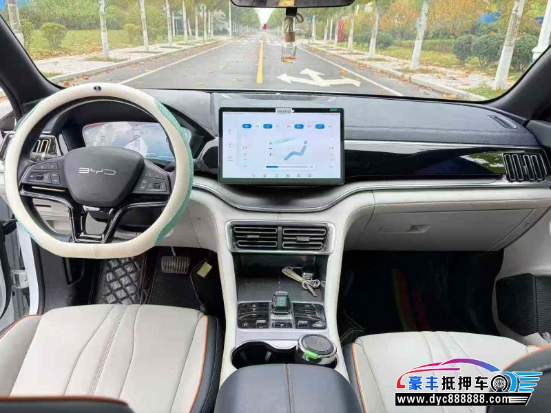 24年比亚迪宋轿车抵押车出售