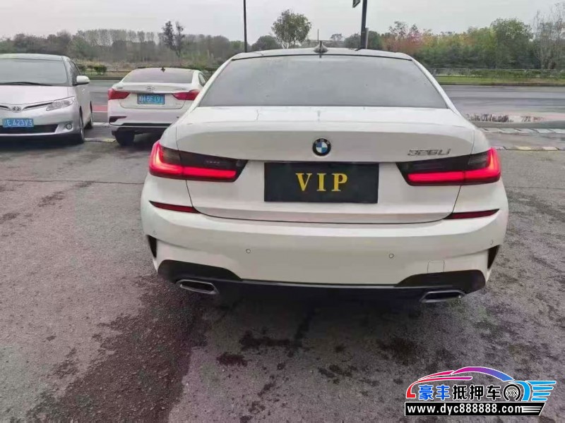 20年宝马3系轿车抵押车出售