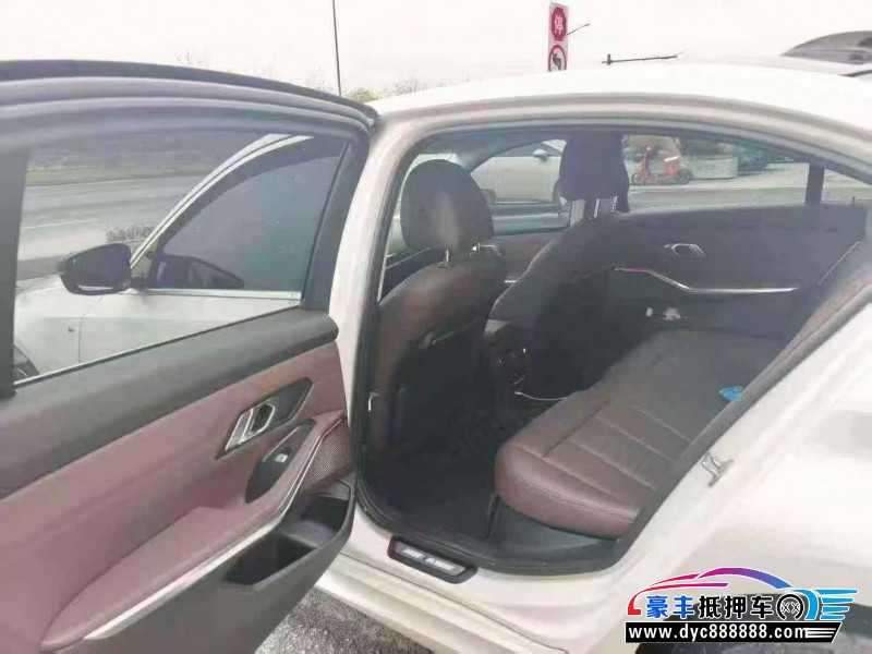 20年宝马3系轿车抵押车出售