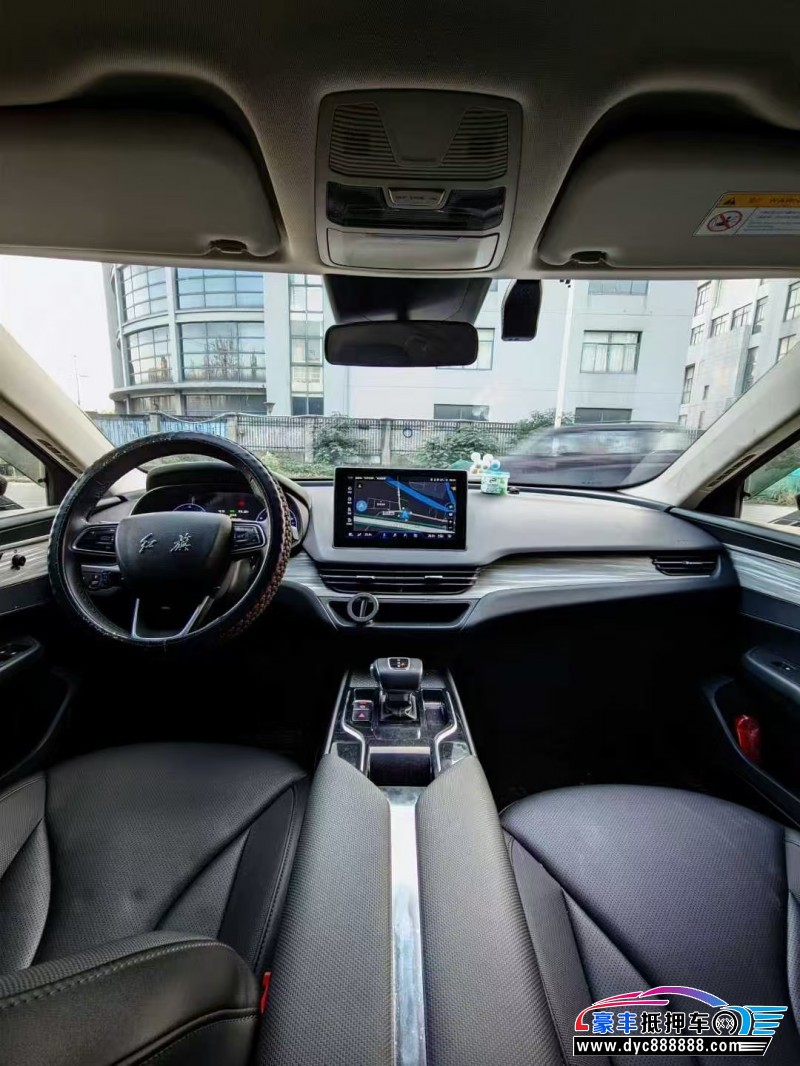 24年红旗EQM5轿车抵押车出售