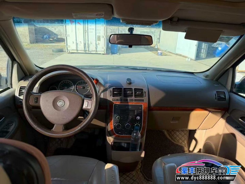 11年别克GL8MPV抵押车出售