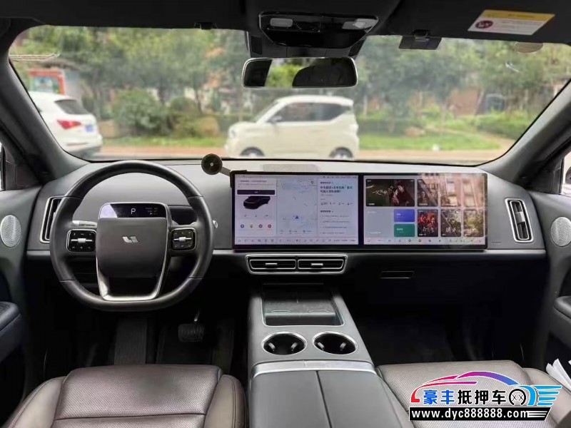 23年理想L8轿车抵押车出售