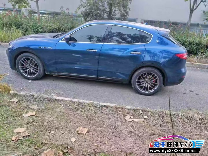 18年玛莎拉蒂莱万特轿车抵押车出售