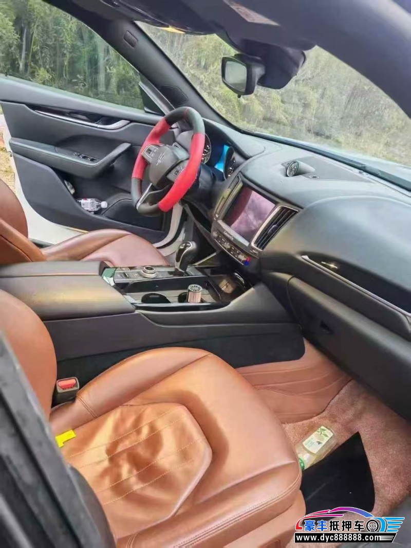 18年玛莎拉蒂莱万特轿车抵押车出售