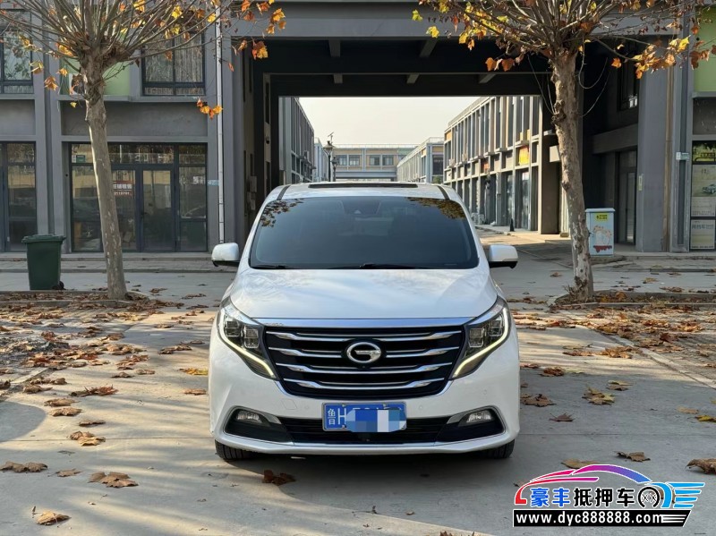 抵押车出售18年传祺GM8轿车