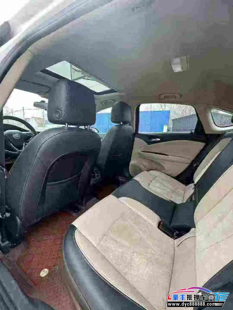 18年别克威朗轿车抵押车出售