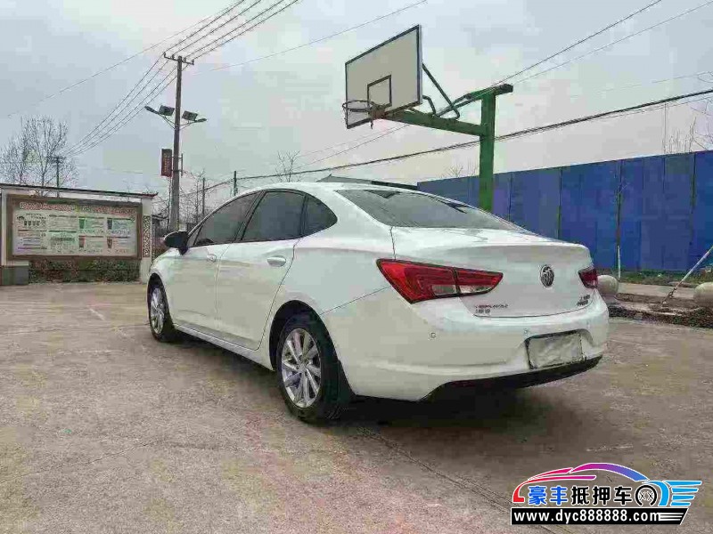 18年别克威朗轿车抵押车出售