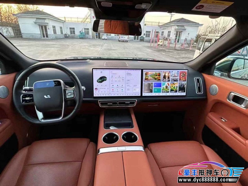 22年理想L9轿车抵押车出售