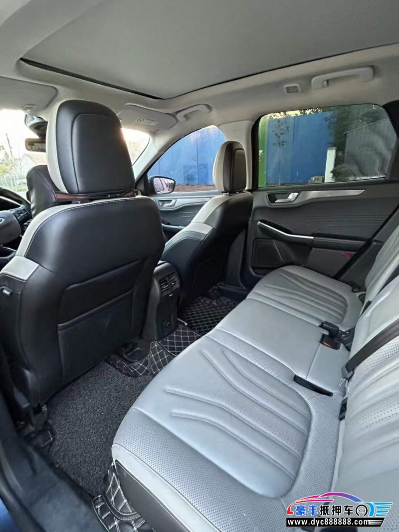 21年福特锐际轿车抵押车出售