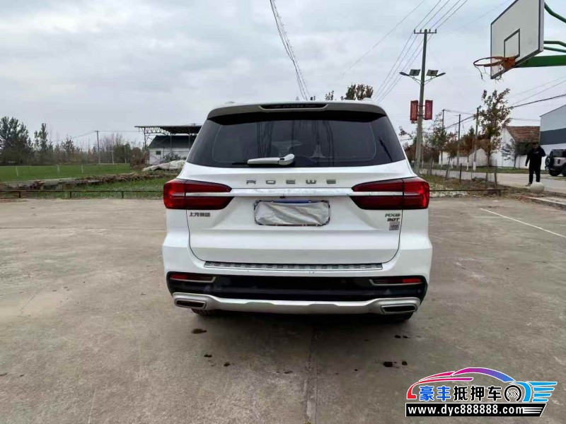 19年荣威RX8轿车抵押车出售