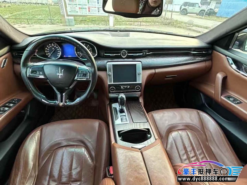 14年玛莎拉蒂总裁轿车抵押车出售