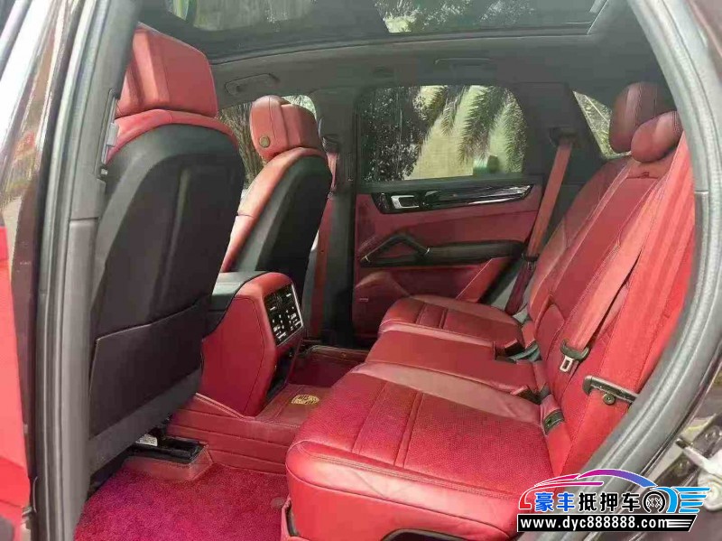 22年保时捷卡宴轿车抵押车出售