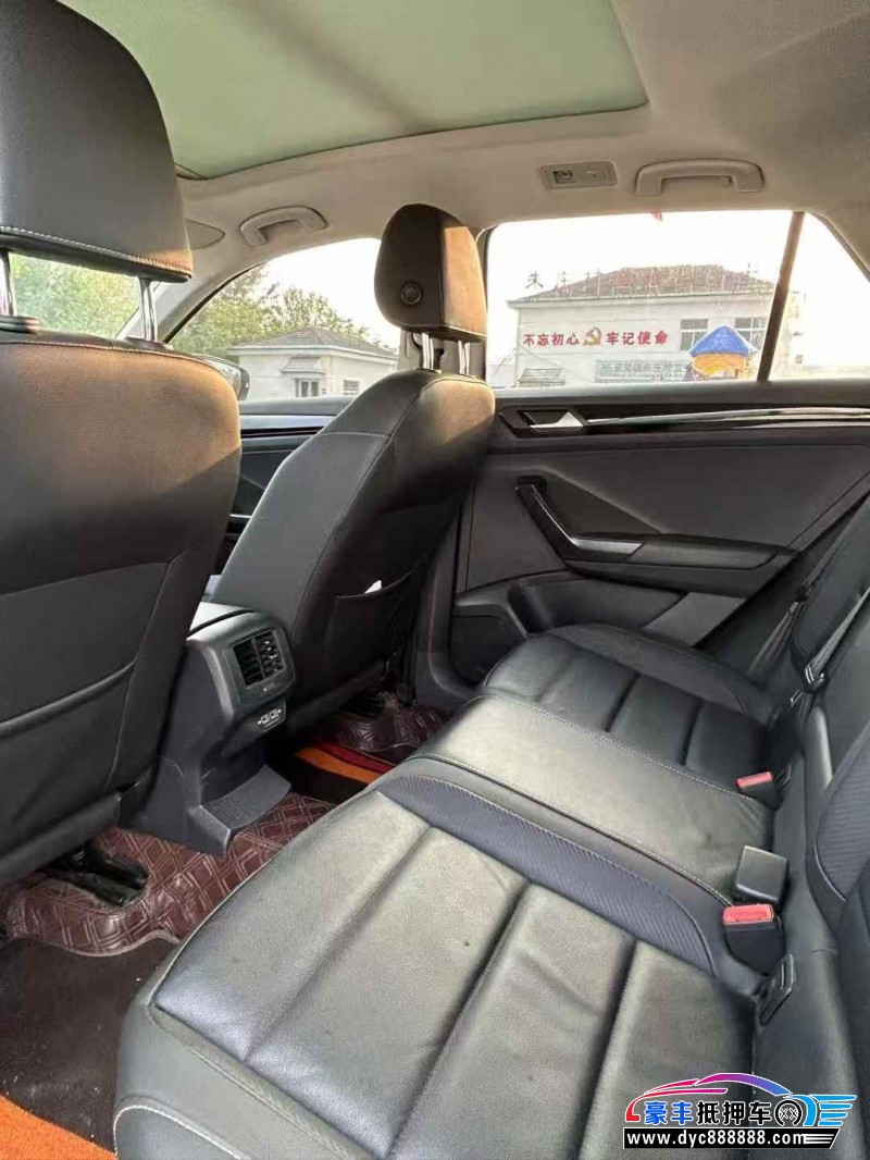 20年大众探歌轿车抵押车出售