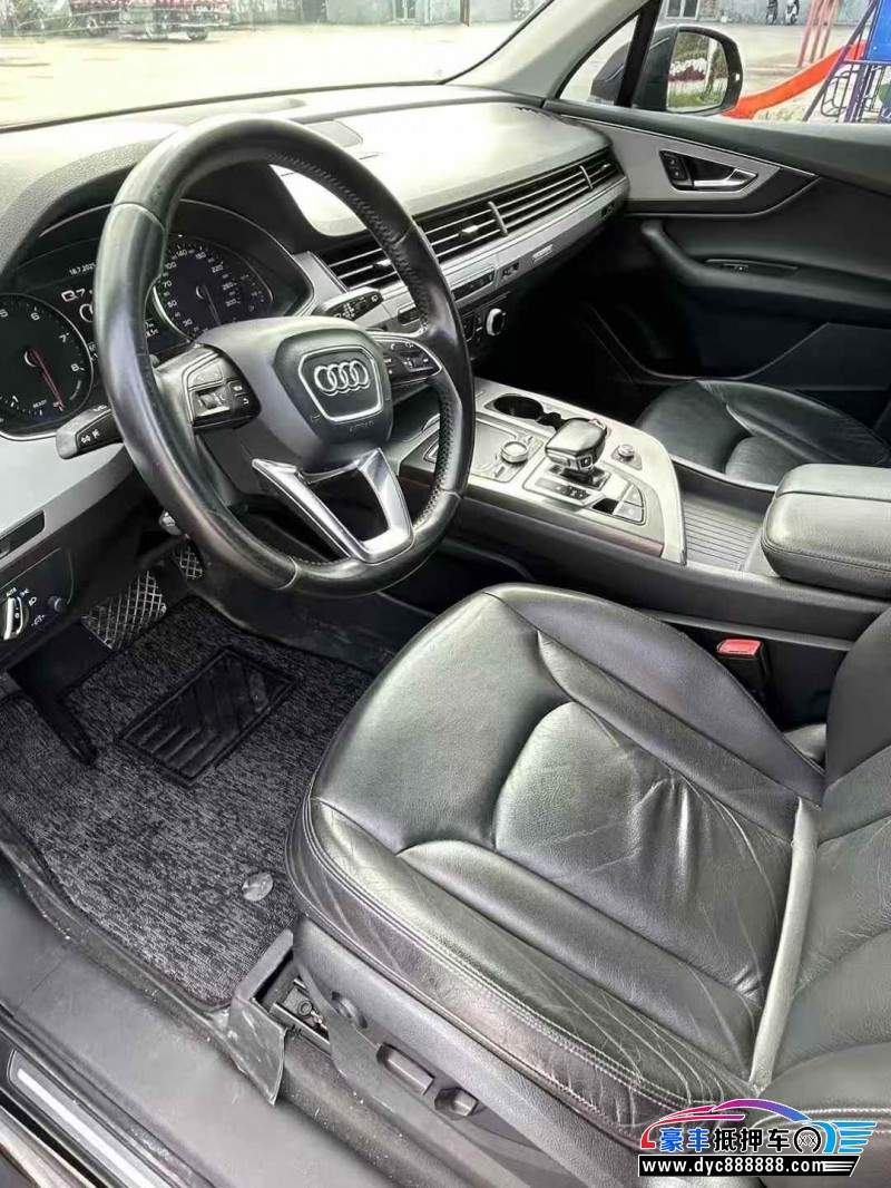 16年奥迪Q7轿车抵押车出售
