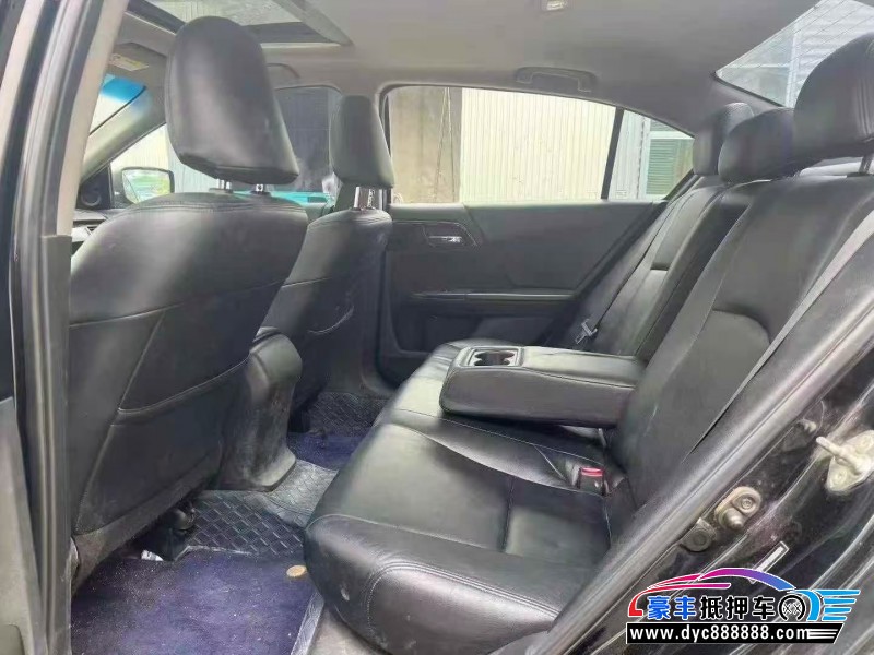 19年本田雅阁轿车抵押车出售