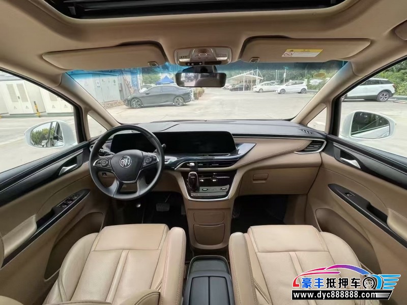 25年别克GL8轿车抵押车出售