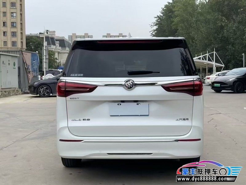 25年别克GL8轿车抵押车出售