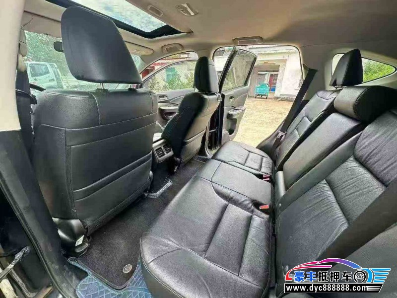 14年本田CR-V轿车抵押车出售