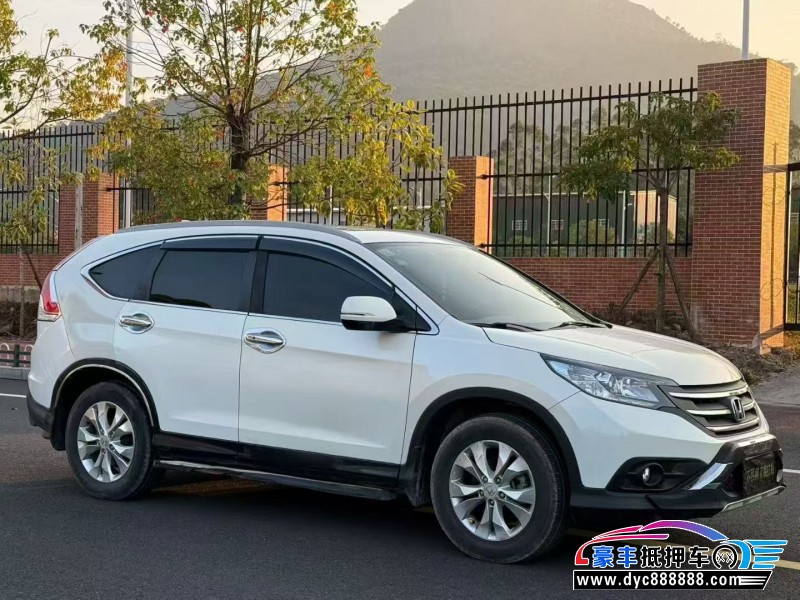 13年本田CR-V轿车抵押车出售