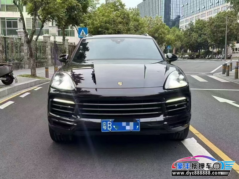 抵押车出售19年保时捷卡宴轿车