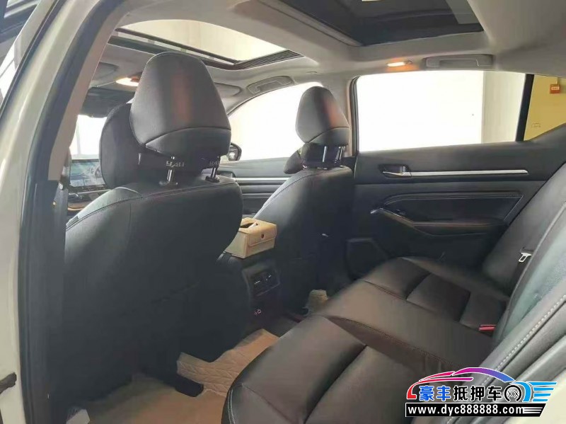 20年日产天籁轿车抵押车出售