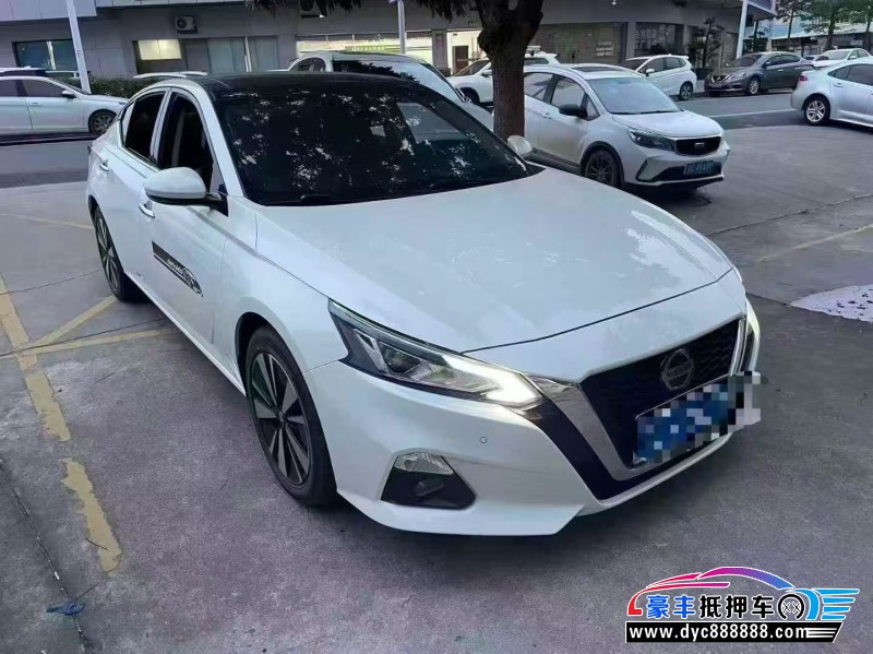 20年日产天籁轿车抵押车出售