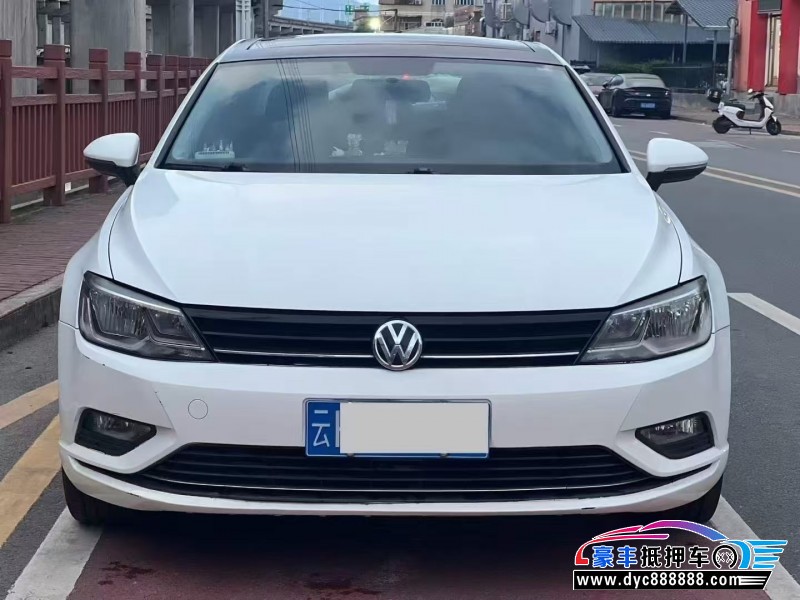 15年大众凌渡轿车抵押车出售