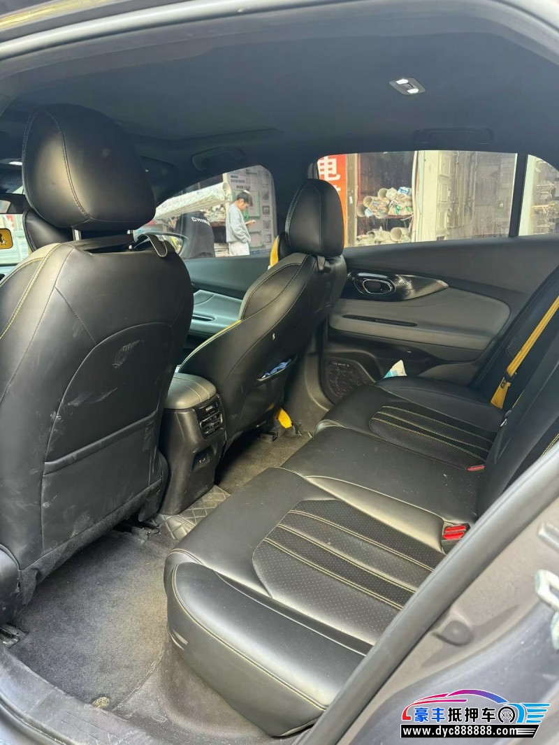 22年传祺影豹轿车抵押车出售