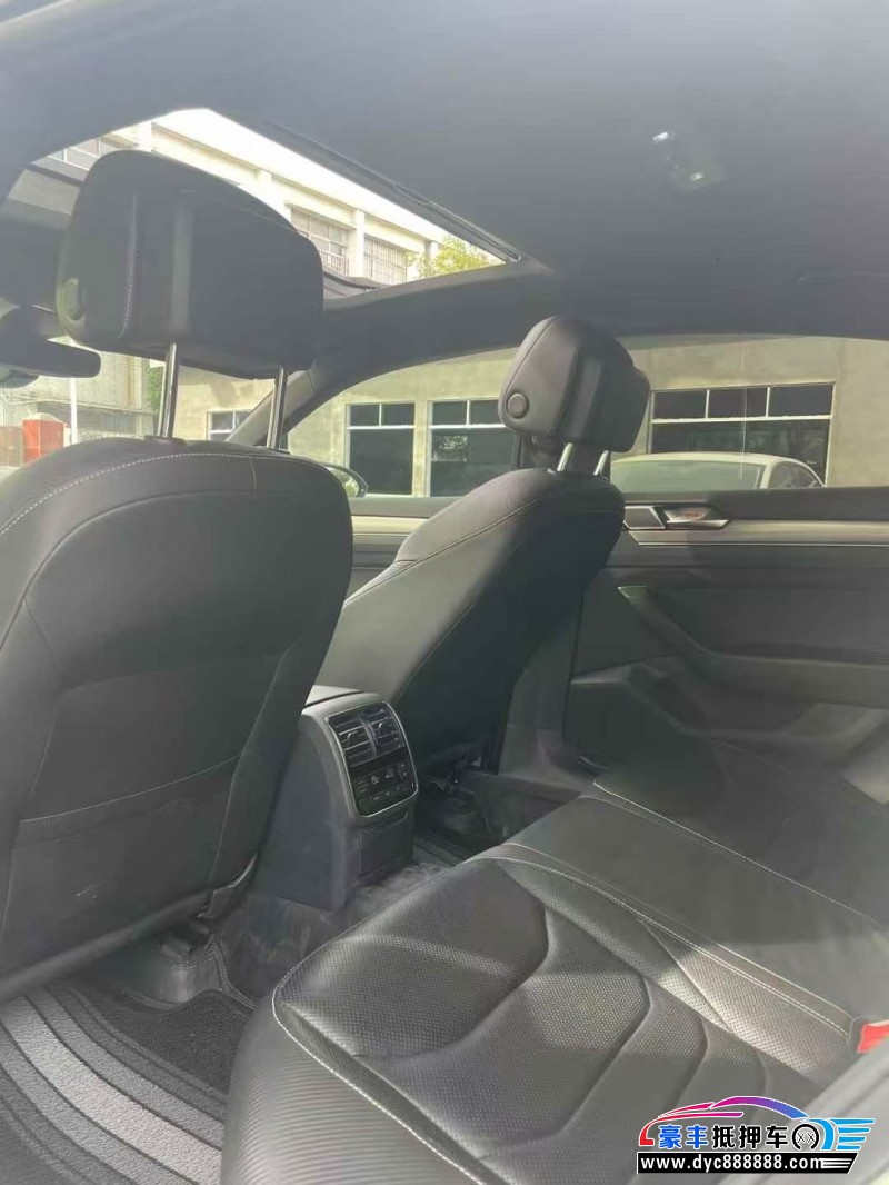 19年大众CC轿车抵押车出售