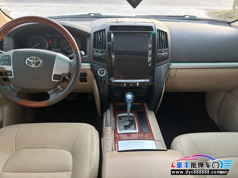 15年丰田兰德酷路泽（陆巡）轿车抵押车出售