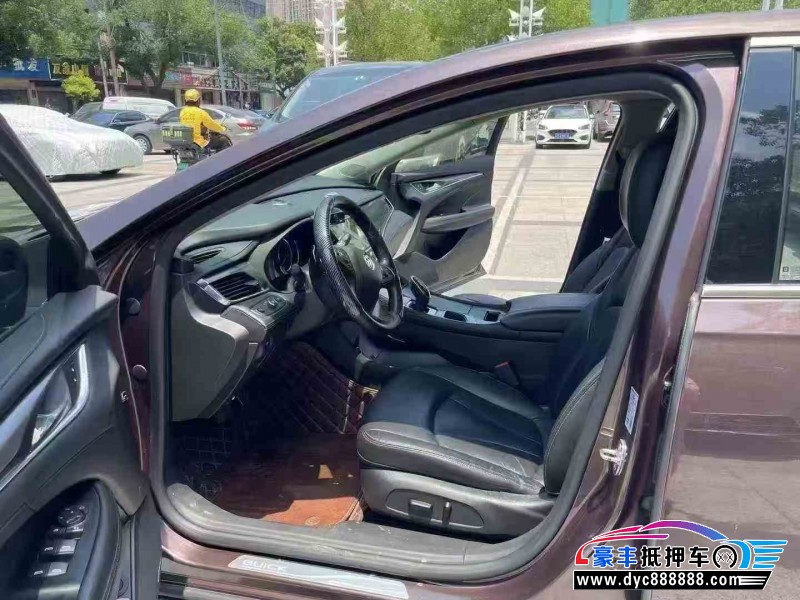 17年别克君越轿车抵押车出售