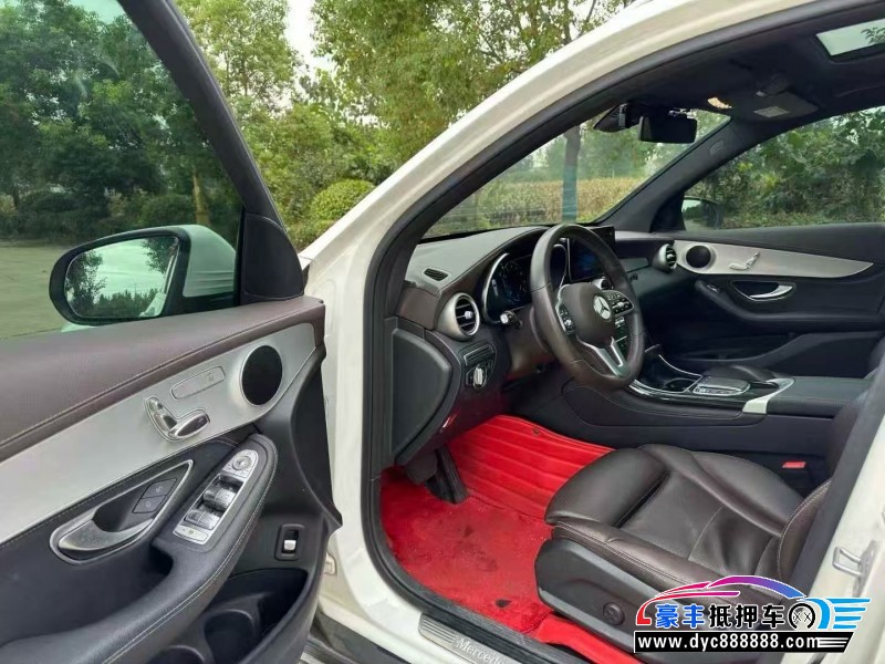 20年奔驰GLC轿车抵押车出售