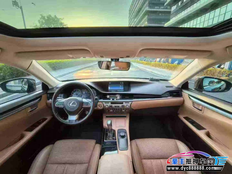 18年雷克萨斯ES轿车抵押车出售