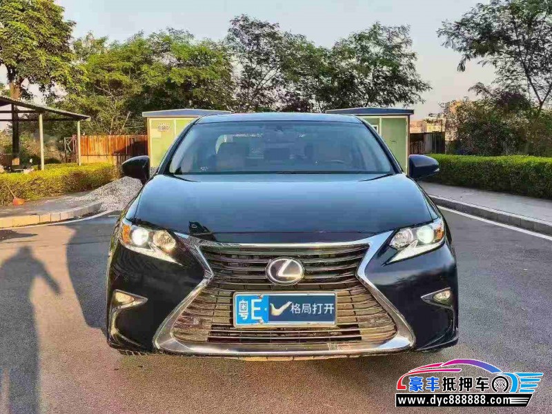 18年雷克萨斯ES轿车抵押车出售