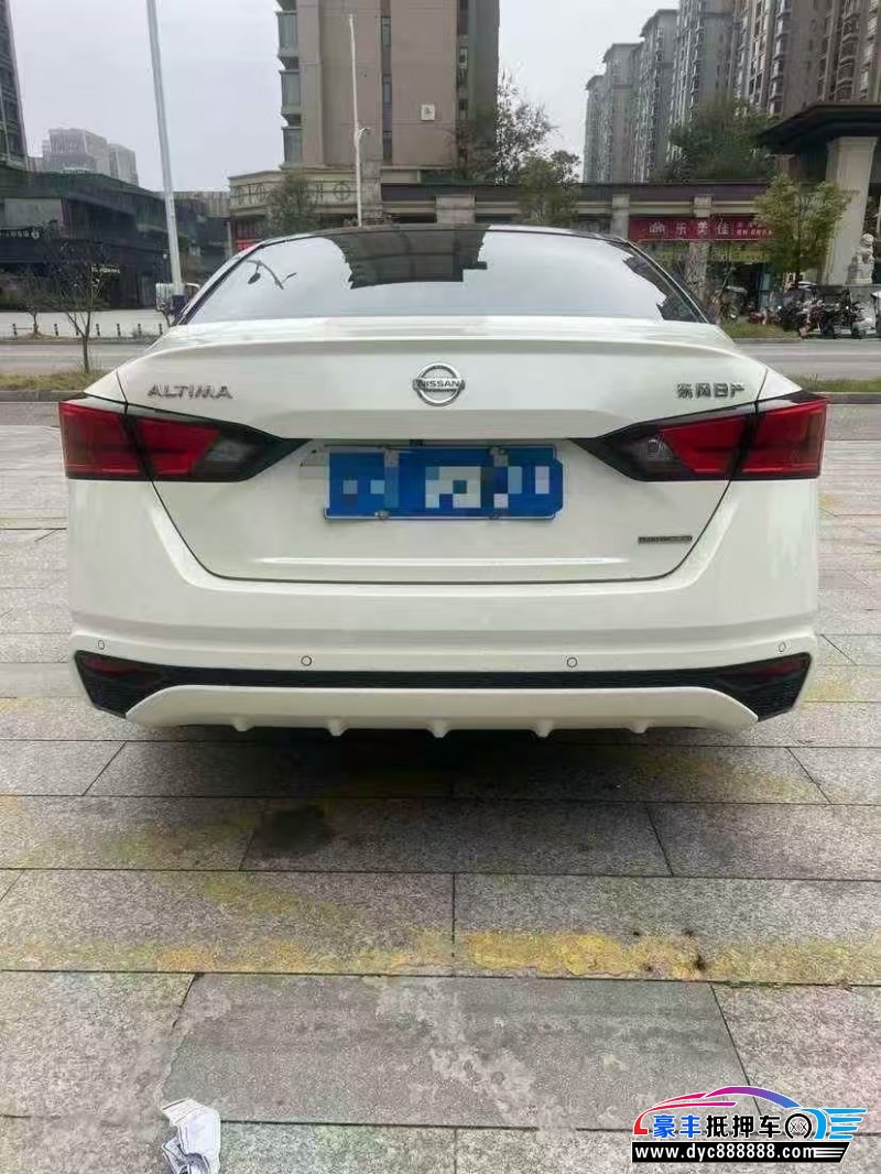 19年日产天籁轿车抵押车出售