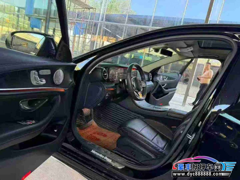 18年奔驰E轿车抵押车出售