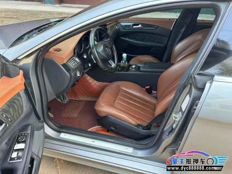 16年奔驰CLS轿车抵押车出售