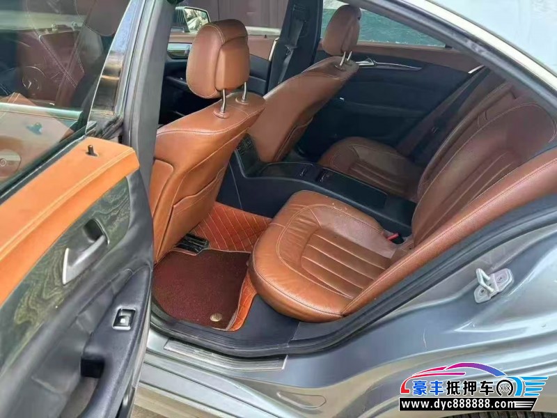 16年奔驰CLS轿车抵押车出售