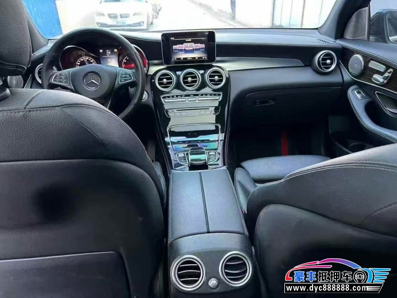 17年奔驰GLCSUV抵押车出售