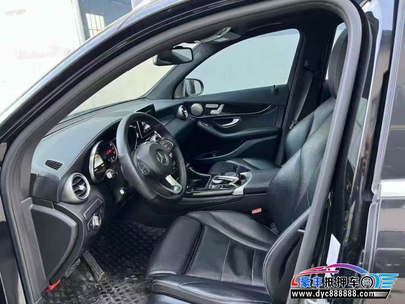 17年奔驰GLCSUV抵押车出售