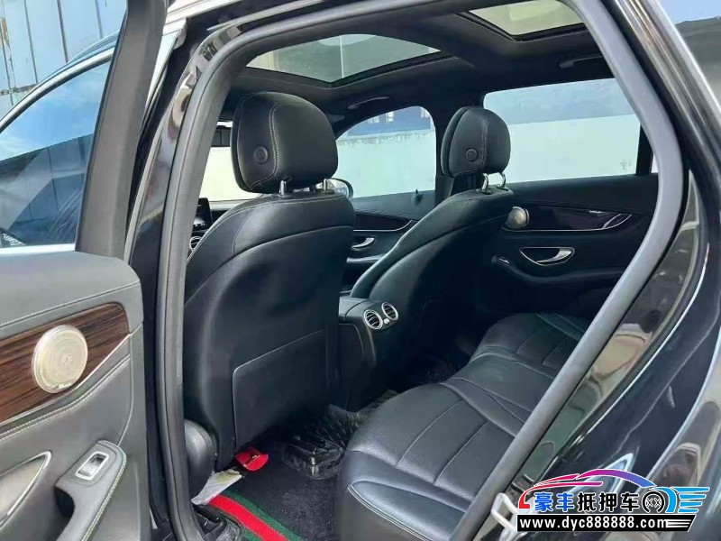 17年奔驰GLCSUV抵押车出售