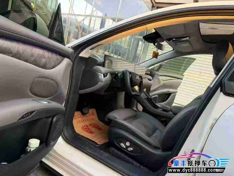 24年智己LS6轿车抵押车出售