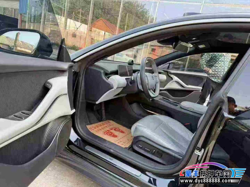 24年蔚来ET5轿车抵押车出售