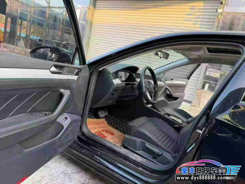 23年大众迈腾轿车抵押车出售