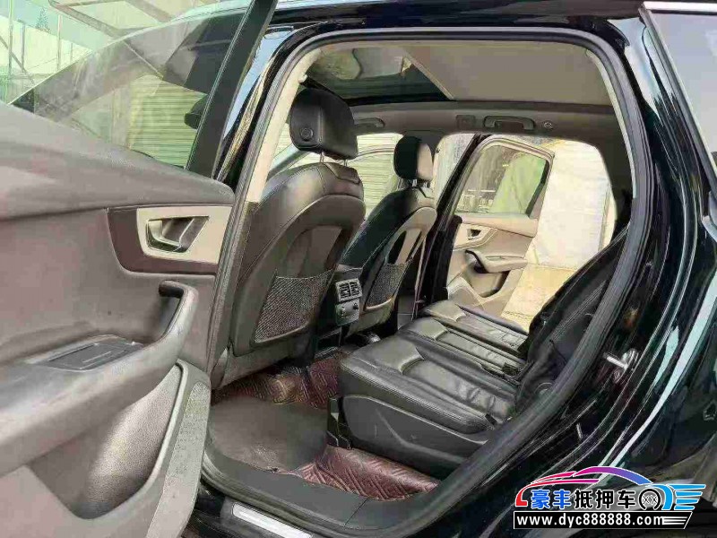 17年奥迪Q7轿车抵押车出售